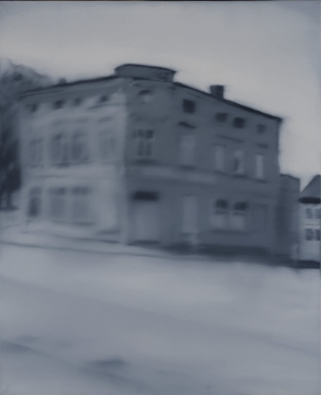 ゲルハルト・リヒター《グレイ・ハウス》
1966年　油彩／カンヴァス　55.1×45.2cm
(c) Gerhard Richter 2022 (21072022)
