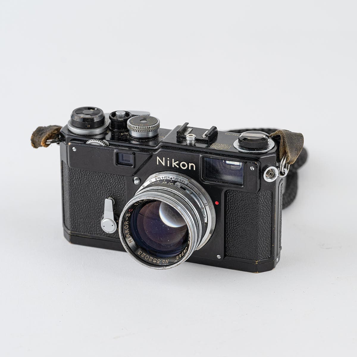佐藤明さんから形見分けでもらったカメラ「Nikon S３」。