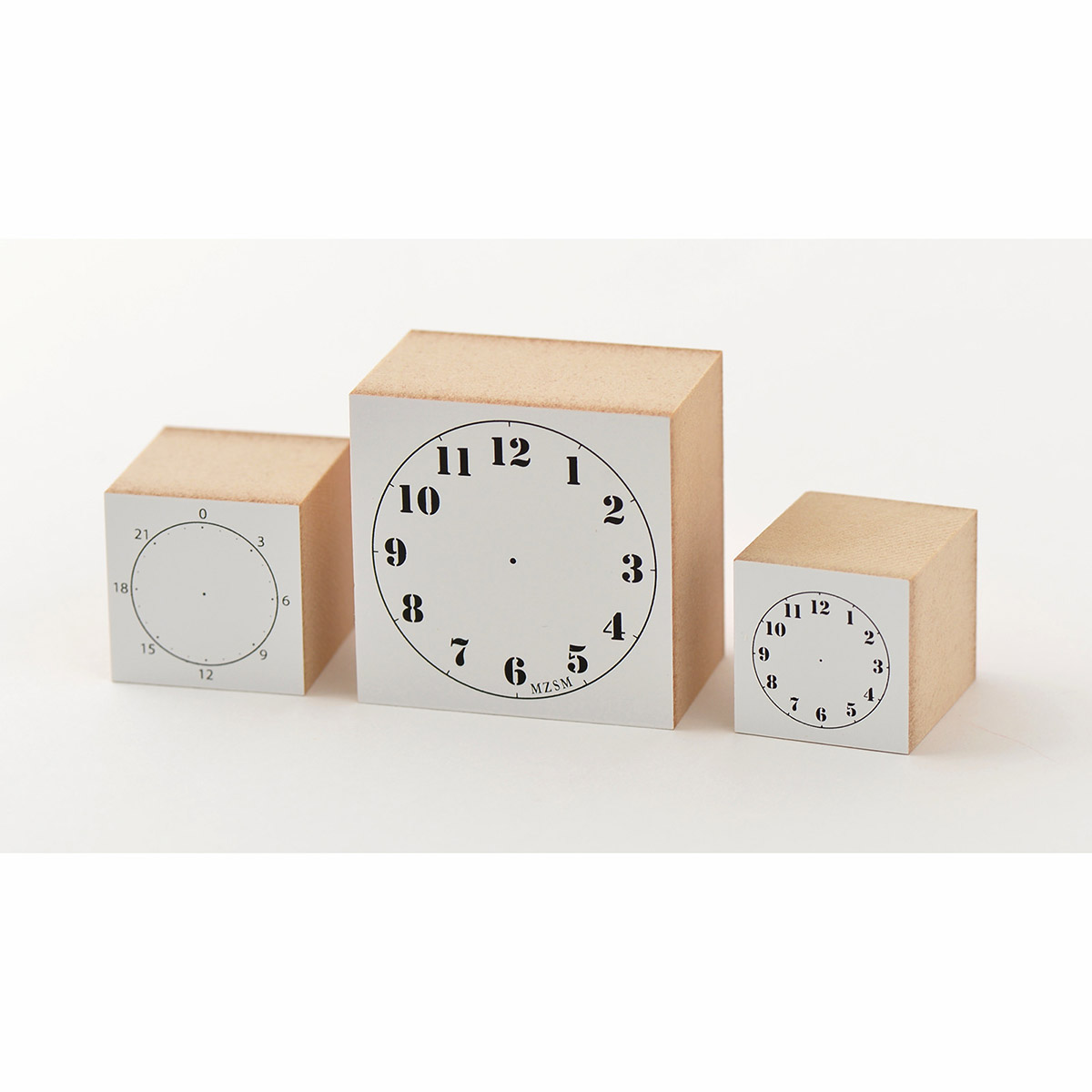 nombre-stamp-clock-schedule-circle-accessories-lineup